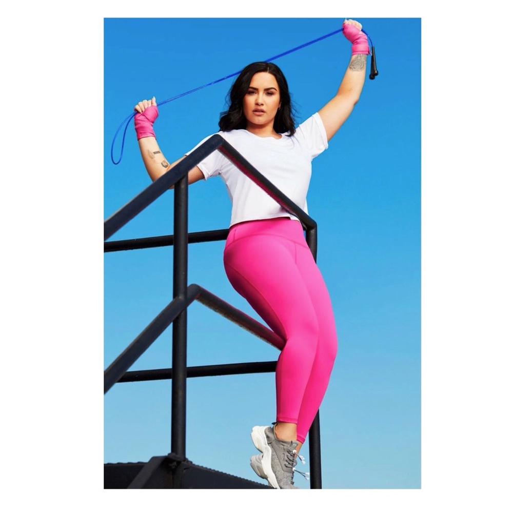 ✨ Demi Lovato limited edition Fabletics legging✨